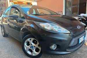 Ford Fiesta 1.4 TDCi 70CV 5 porte Titanium