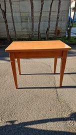 tavola in legno in perfetto stato 