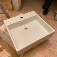 Lavabo da appoggio in ceramica