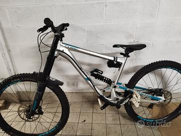 bici Dh/enduro CUBE