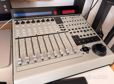 Controller DAW Mackie Control Universal Pro