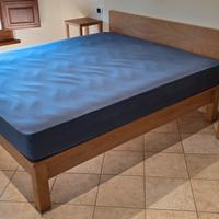 Letti matrimoniali in legno