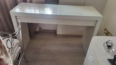 Toeletta IKEA MALM