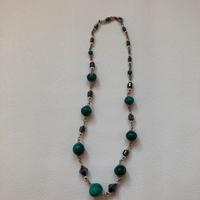 Collana con pietre