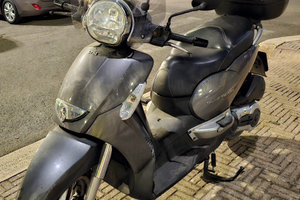 Aprilia SCARABEO light