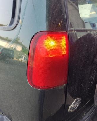 Fanale post sinistro NISSAN TERRANO II 1997