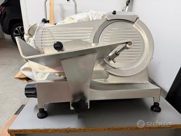 Affettatrice elettrica lama 250 mm – 220 V