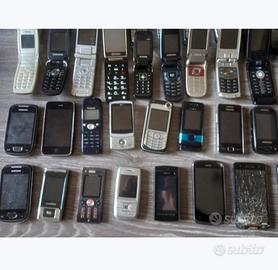 Telefonini da collezione o ricambi