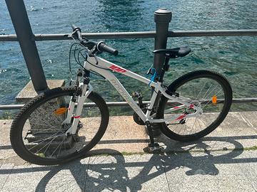 Bicicletta Mountain Bike Rockrider