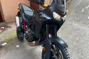AFRICA TWIN 1100 DCT 2024