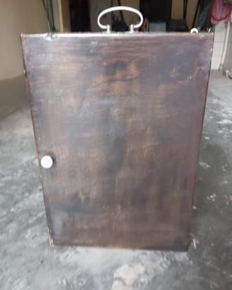 Armadietto legno