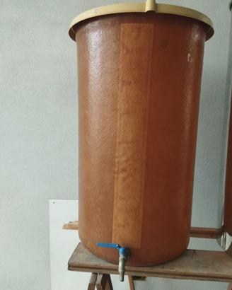 Contenitore in Vetroresina con rubinetto da 150 Lt