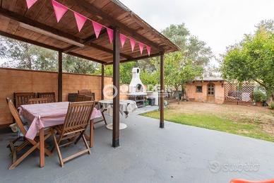 Villa indipendente con giardino a Elmas