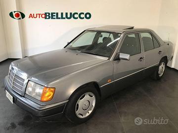 MERCEDES 200 E