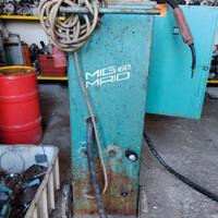 Saldatrice a filo continuo 