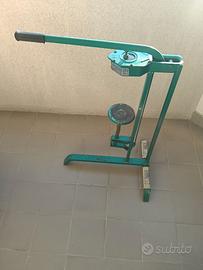 Tappatrice manuale professionale per bottiglie