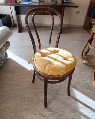Sedia tipo thonet
