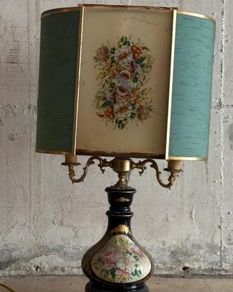 Lampada in porcellana
