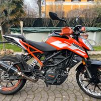 Duke 125 2017