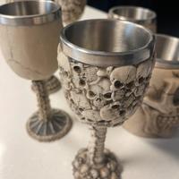 Collezione ghotic School 4 calici e 2 tazze