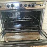 Piano cottura a GAS con forno.