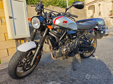Xsr 700 tribute Yamaha