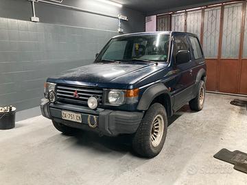 Mitsubishi pajero glx 2.5