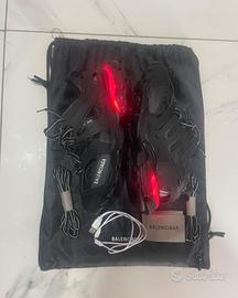 Balenciaga  track con i led