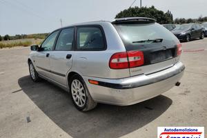 Volvo v40 sw 645 2.0 136cv 95-04 -ricambi