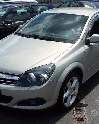 Parabrezza Opel Asta H GTC