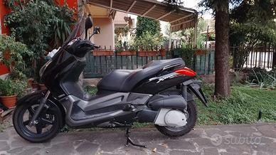 scooter Yamaha XMAX 250