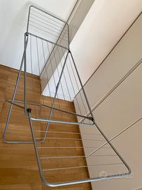 Appendiabiti adatto all'uso domestico