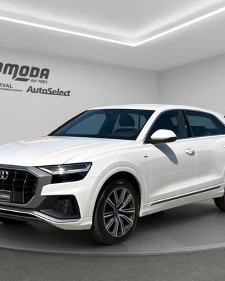 AUDI Q8 45tdi 230cv sport
