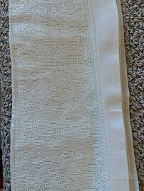 Copriletto matrimoniale in pizzo uncinetto a mano