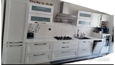 Cucina bianca lube 5 mt