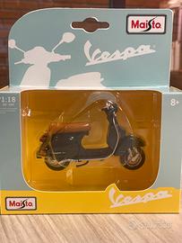 Modellino vespa 1:18 die cast maisto