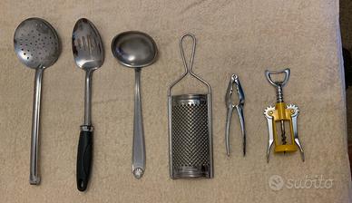 Set utensili da cucina in acciaio