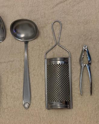 Set utensili da cucina in acciaio