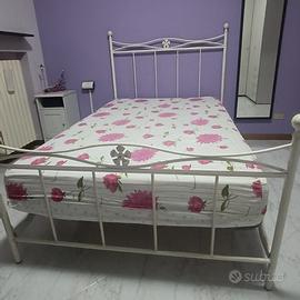 Testate in ferro per letto