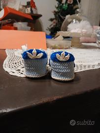 scarpine neonato da tennis ad uncinetto