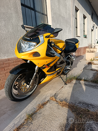 Suzuki gsx r 750 del 2000