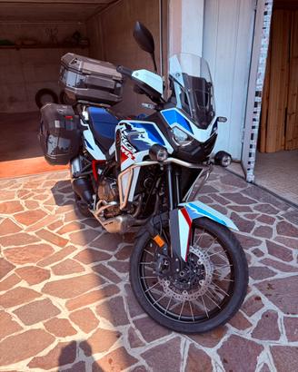 Honda africa twin 1100 (2024)- full optional
