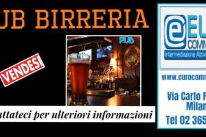 245/21 In zona Tortona, Milano. Storico PUB,