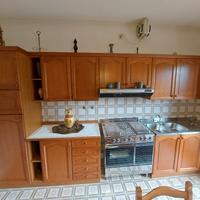 Cucina in legno massello