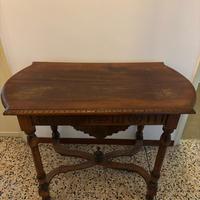 Tavolo vintage in legno