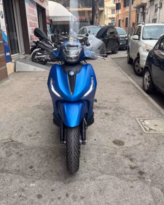 Piaggio Beverly 400 Sport