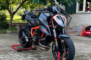 KTM 1290 Super Duke R
