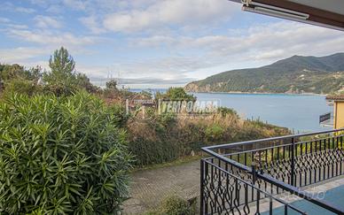 AMPIO 2/3 LOCALI RISTRUTTURATO CON VISTA MARE E PO