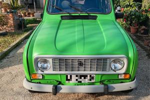 RENAULT R4