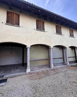 SUGGESTIVA CASA BICAMERE PRONTA DA VIVERE!